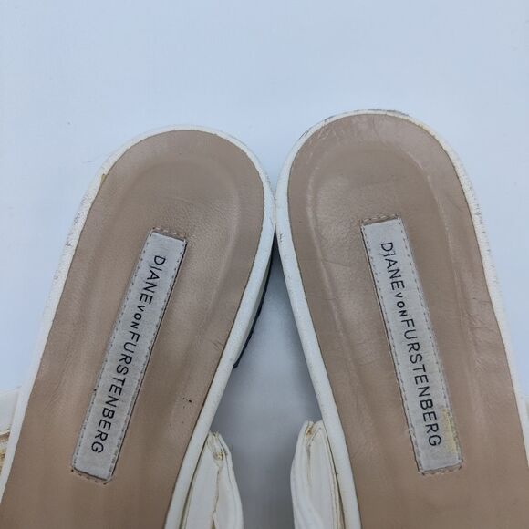 DVF Slide Sandal Low Heel Open Toe White Leather Sz 7 Diane Von Furstenberg - Picture 9 of 15